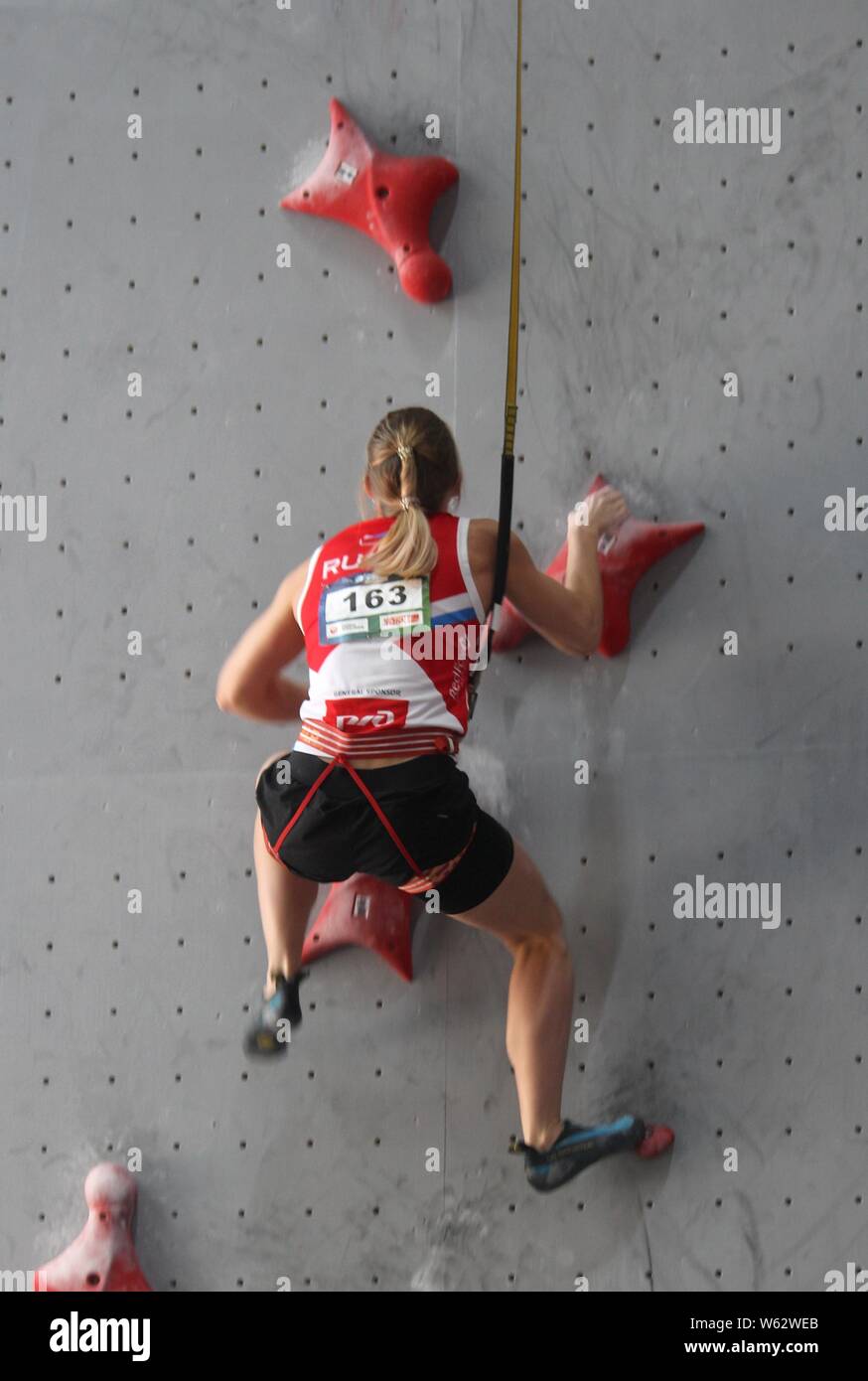 Iuliia Kaplina von Frankreich konkurriert in Geschwindigkeit saison Finale der Frauen Gleiches während der Internationalen Föderation 2018 Sport Klettern (IFSC) Wm Stockfoto