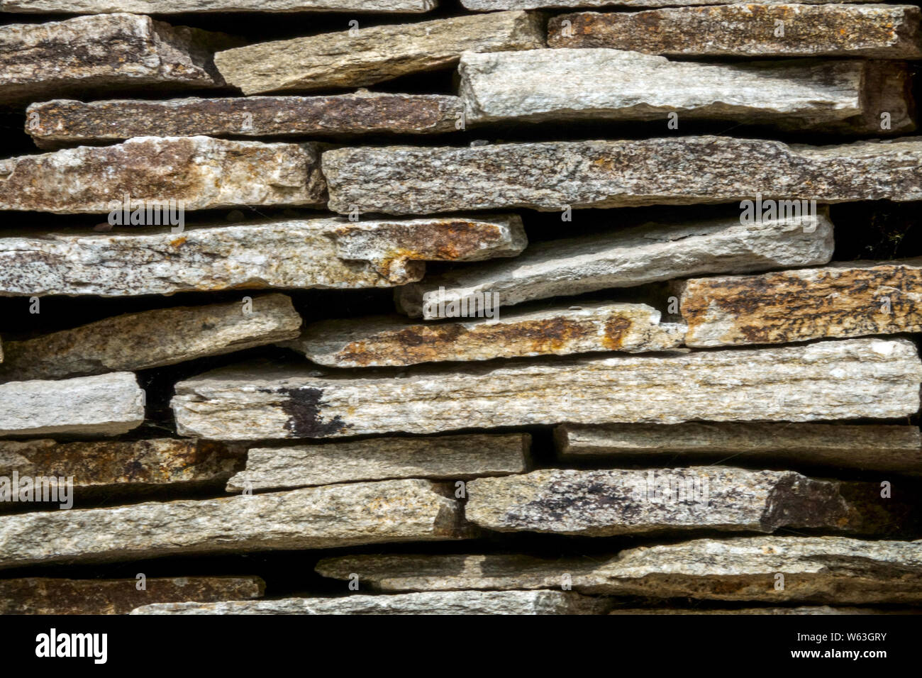 Bug Hotel Material Steinmauer, geeignet für einsame Bienen, Gattung Anthophora Stockfoto