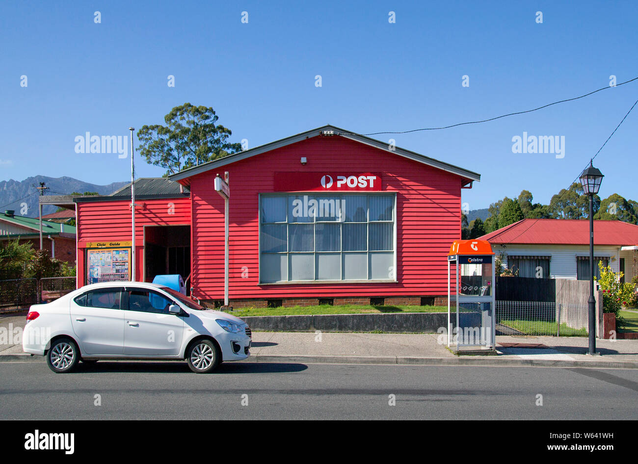 Rosebery, Tasmanien: April 04, 2019: Post auf der Main Street in der kleinen Stadt Tasmaniens. Rosebery ist auf der A 10 Murchison Highway. Stockfoto