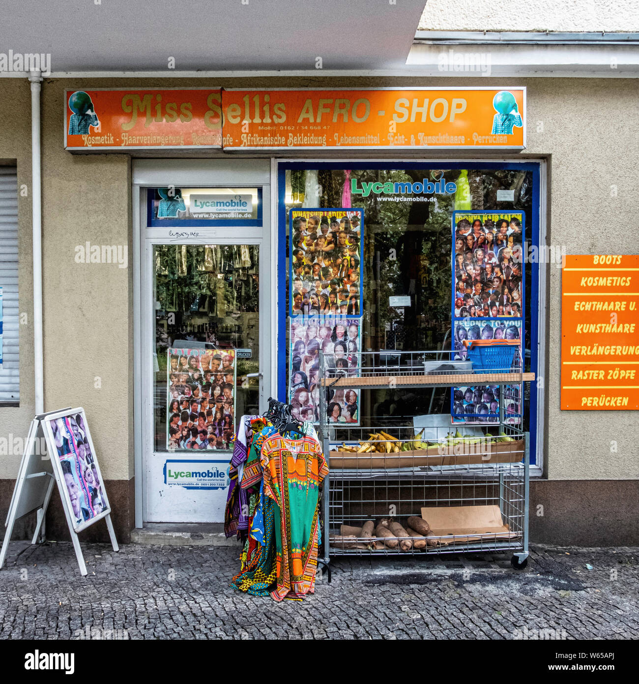 Afro shop Fotos und Bildmaterial in hoher Auflösung Alamy