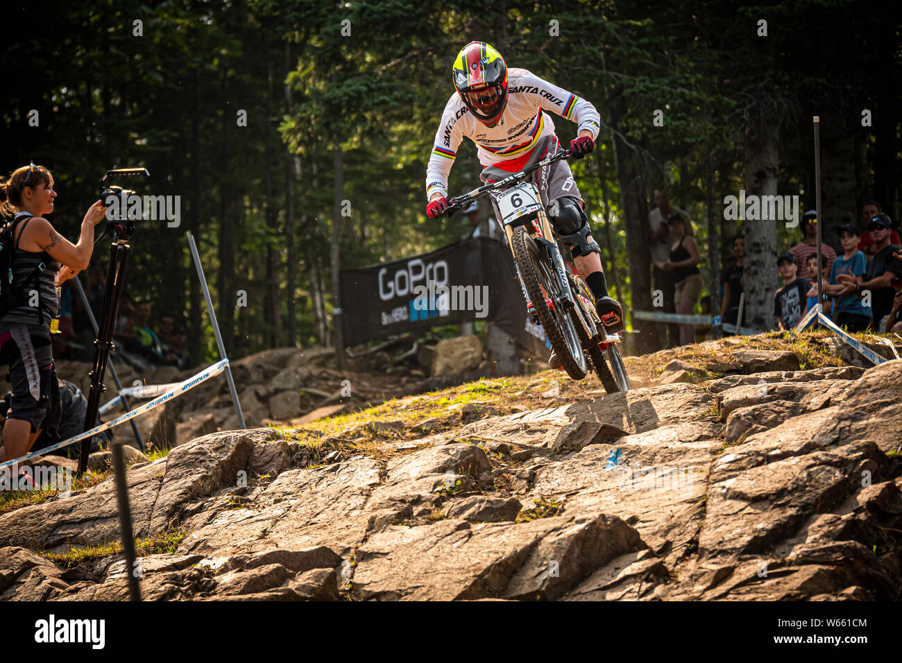 AUGUST 2, 2014 - Mont Sainte Anne, Kanada. Greg Minnaar Racing an der UCI Mountainbike Downhill World Cup. Stockfoto