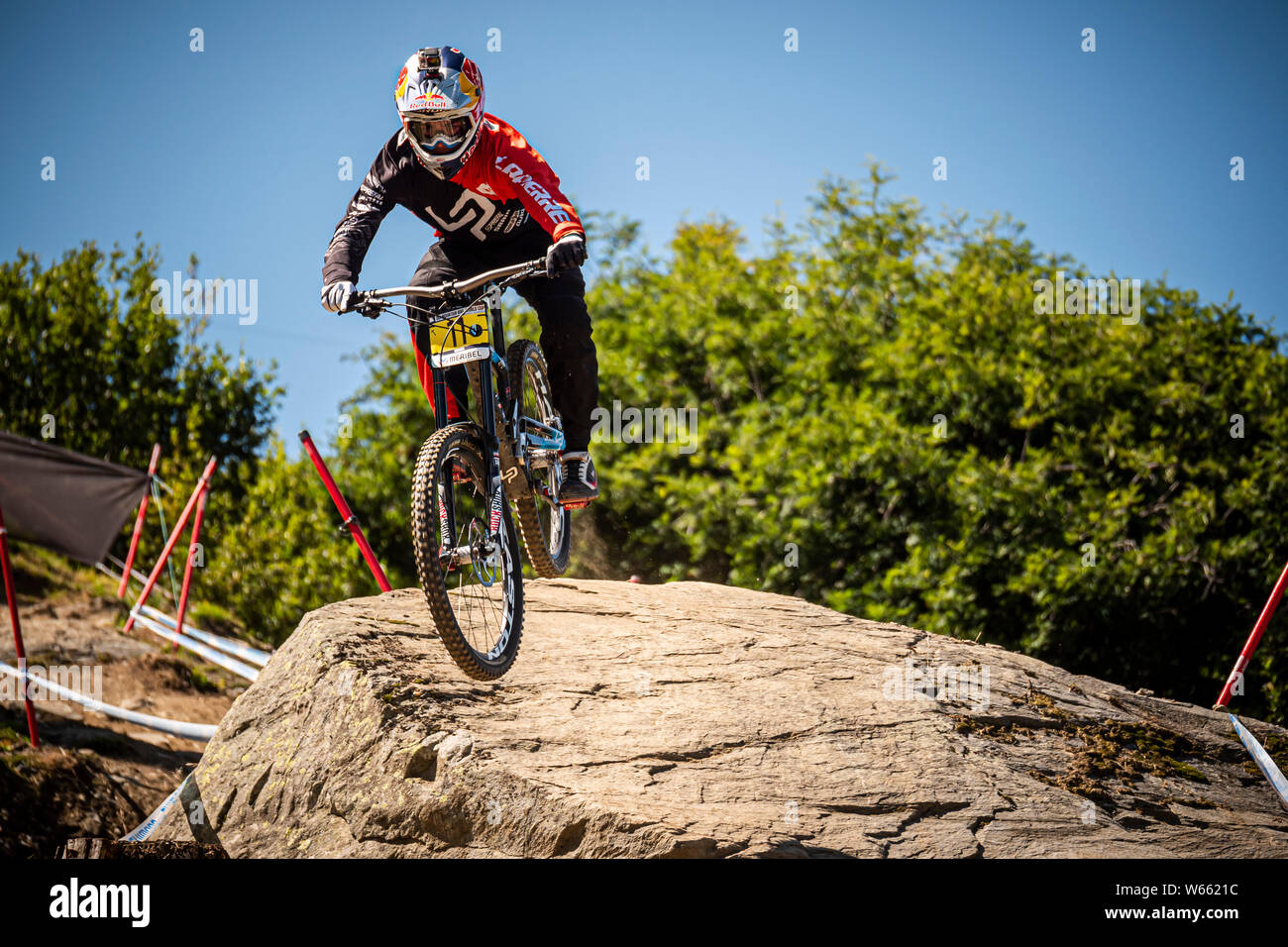 AUGUST 21, 2014 - Meribel, Frankreich. Loic Bruni Racing an der UCI Mountainbike Downhill World Cup Stockfoto