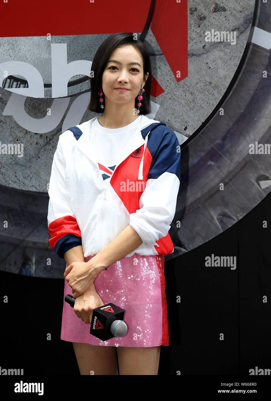 Chinesische Sängerin und Schauspielerin Victoria Song oder Song Qian besucht eine Werbeveranstaltung für "Reebok" in Shanghai, China, 8. Juli 2018. Stockfoto