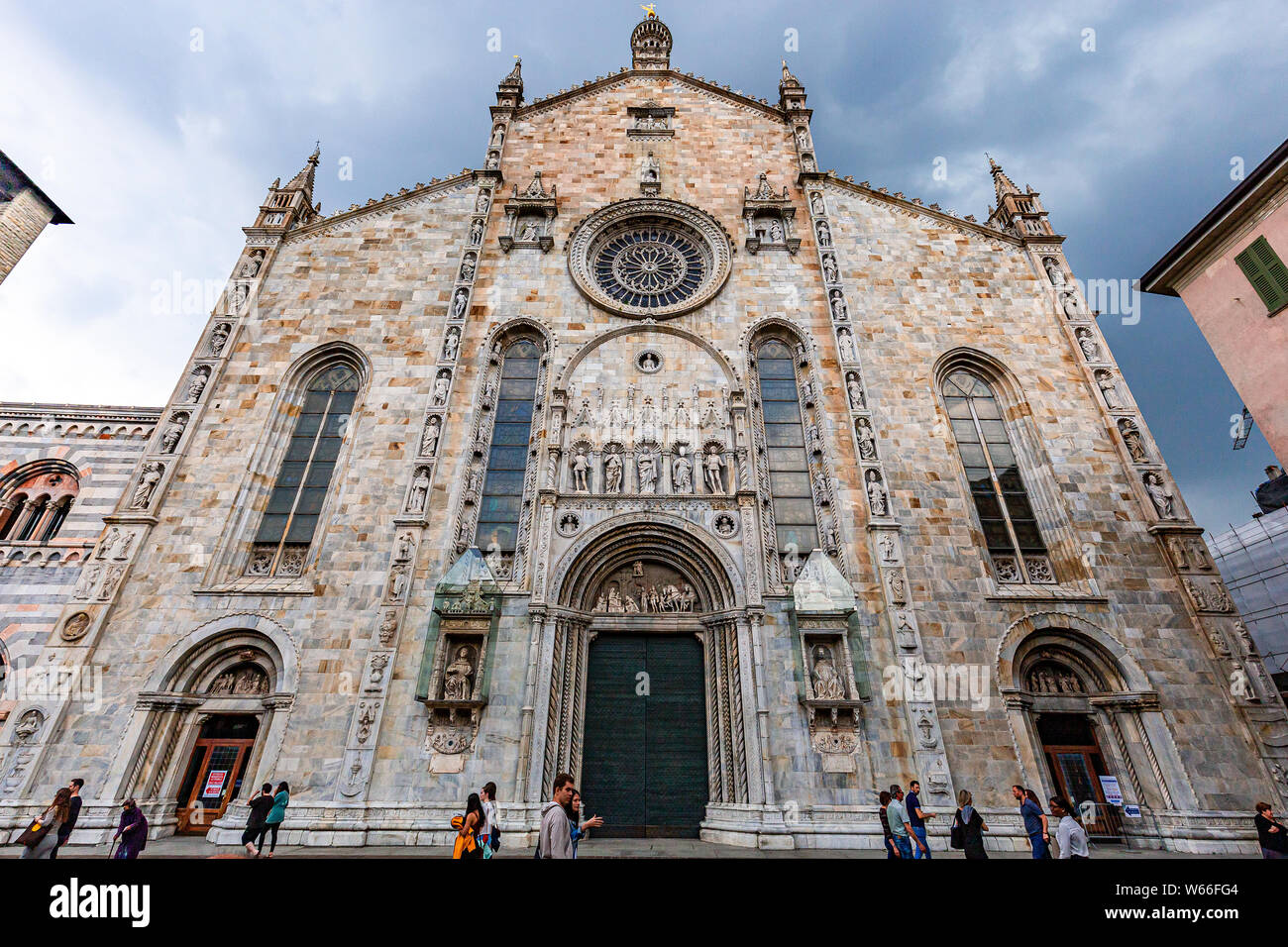 COMO, ITALIEN, Juni 06, 2019: architektonischen Dekoren und Fresken des Duomo, Juni 06, 2019, Como, Italien Stockfoto