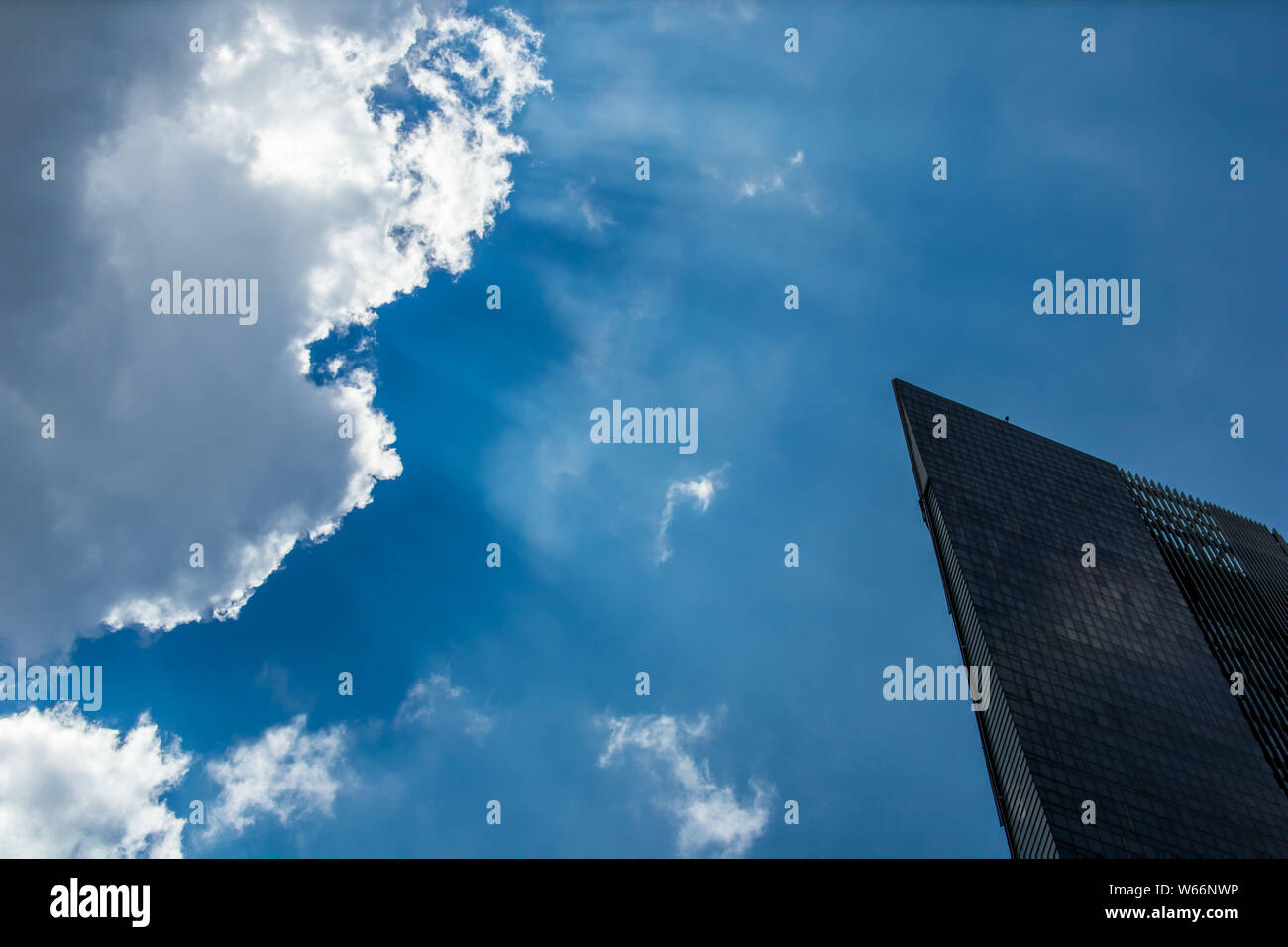 Tyndall Effekt Stockfotos Und Bilder Kaufen Alamy