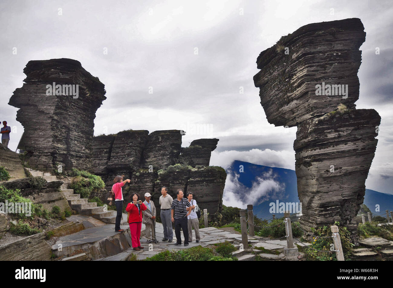 Landschaft des Pilzes Stein auf den Berg in Fanjing Jiangkou County, Tongren Stadt, Provinz Guizhou im Südwesten Chinas, 11. September 2012. Lüfter Stockfoto
