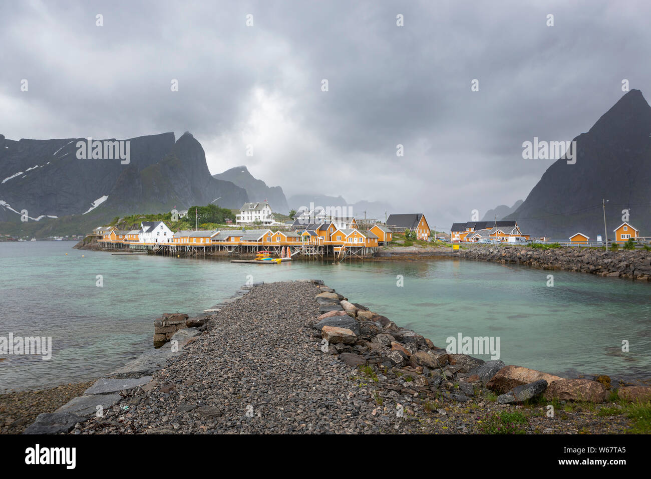 Blick auf Sakrisøya Insel, Lofoten, Norwegen Stockfoto