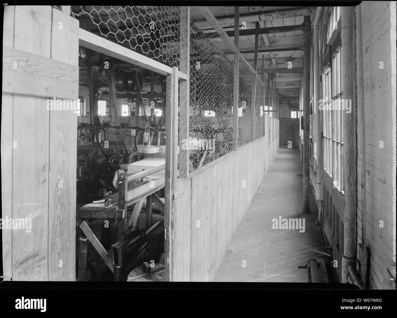 Paterson, New Jersey - Textilien. Mit der Methode der Sub-Division eine große Etage in einer großen Mühle so eine Reihe von so genannten Familie-Shops können installiert werden. Auch Kakerlake sop genannt.; Allgemeine Hinweise: Siehe auch NWDNS-69-RP-363. Stockfoto