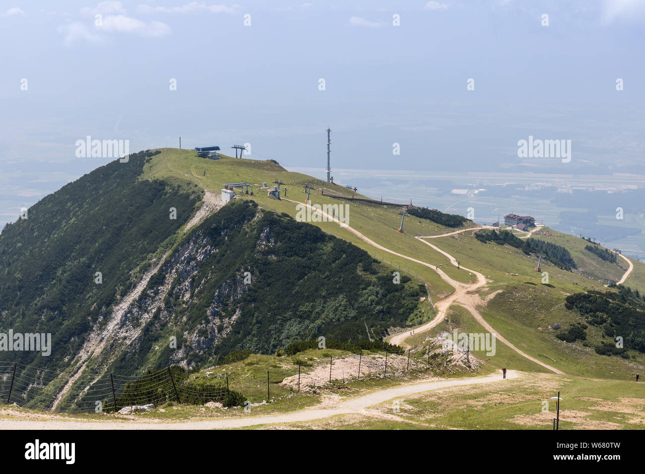 Skigebiet Krvavec im Sommer - Krvavec, Slowenien Stockfoto