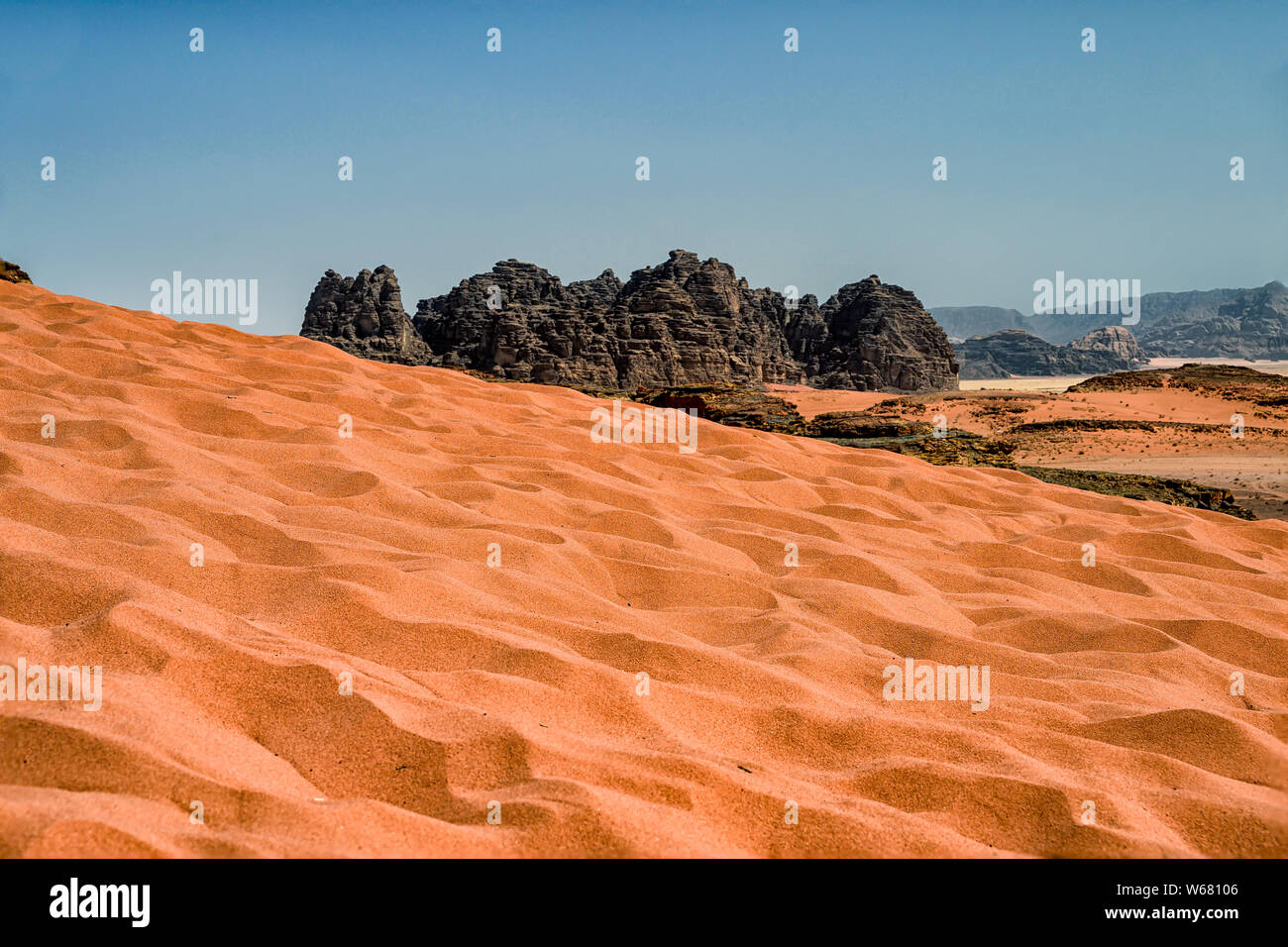 Roter Sand im Wadi Rum wüste Jordanien Stockfoto