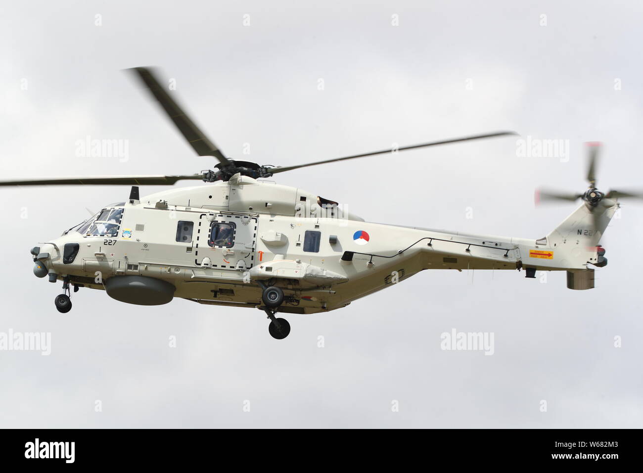 Niederländische NH-Industries NH90-Hubschrauber der RIAT 2019 an RAF Fairford, Gloucestershire, Großbritannien anreisen Stockfoto