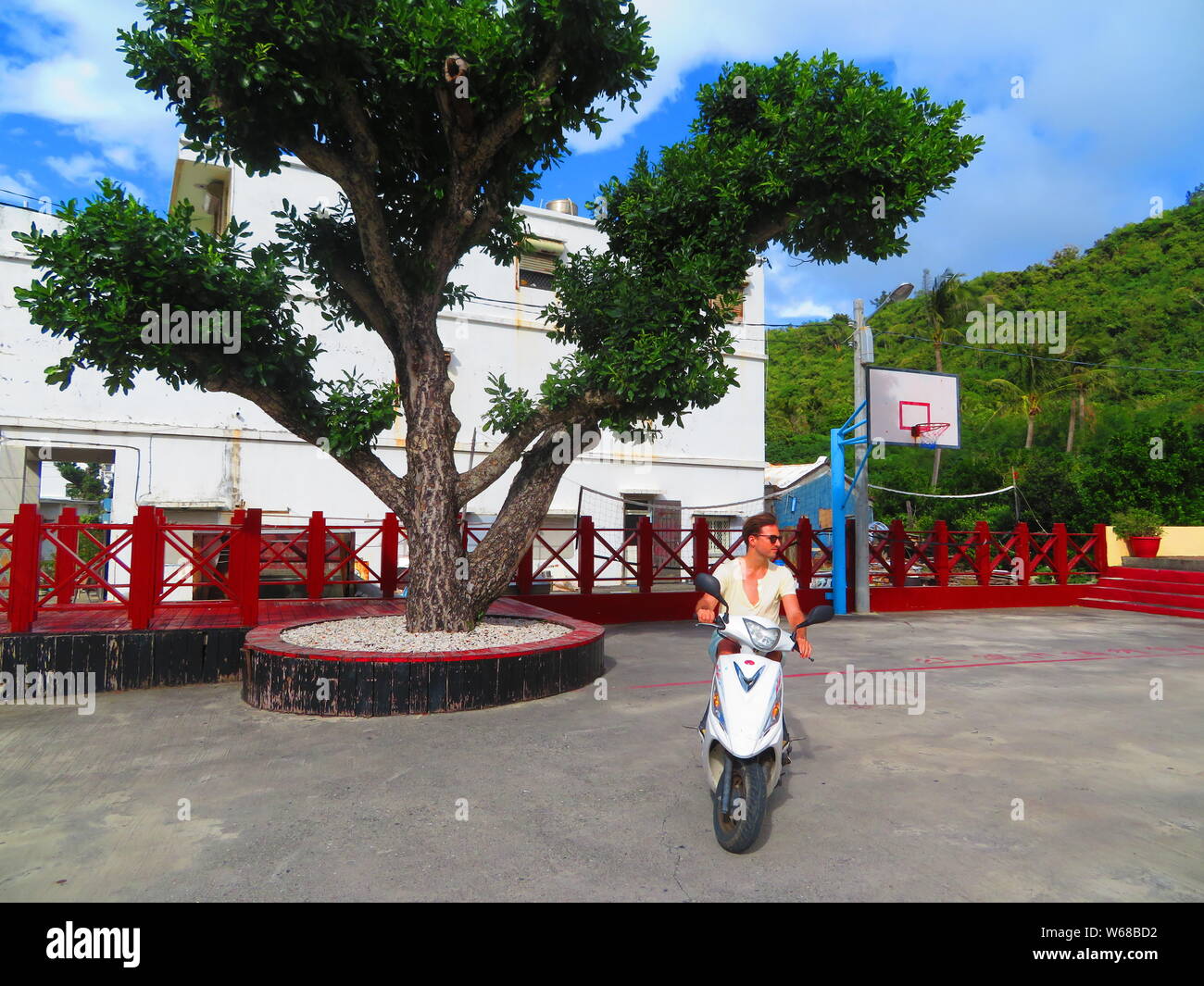 Auf Tour mit einem motorscooter in Südostasien Stockfoto