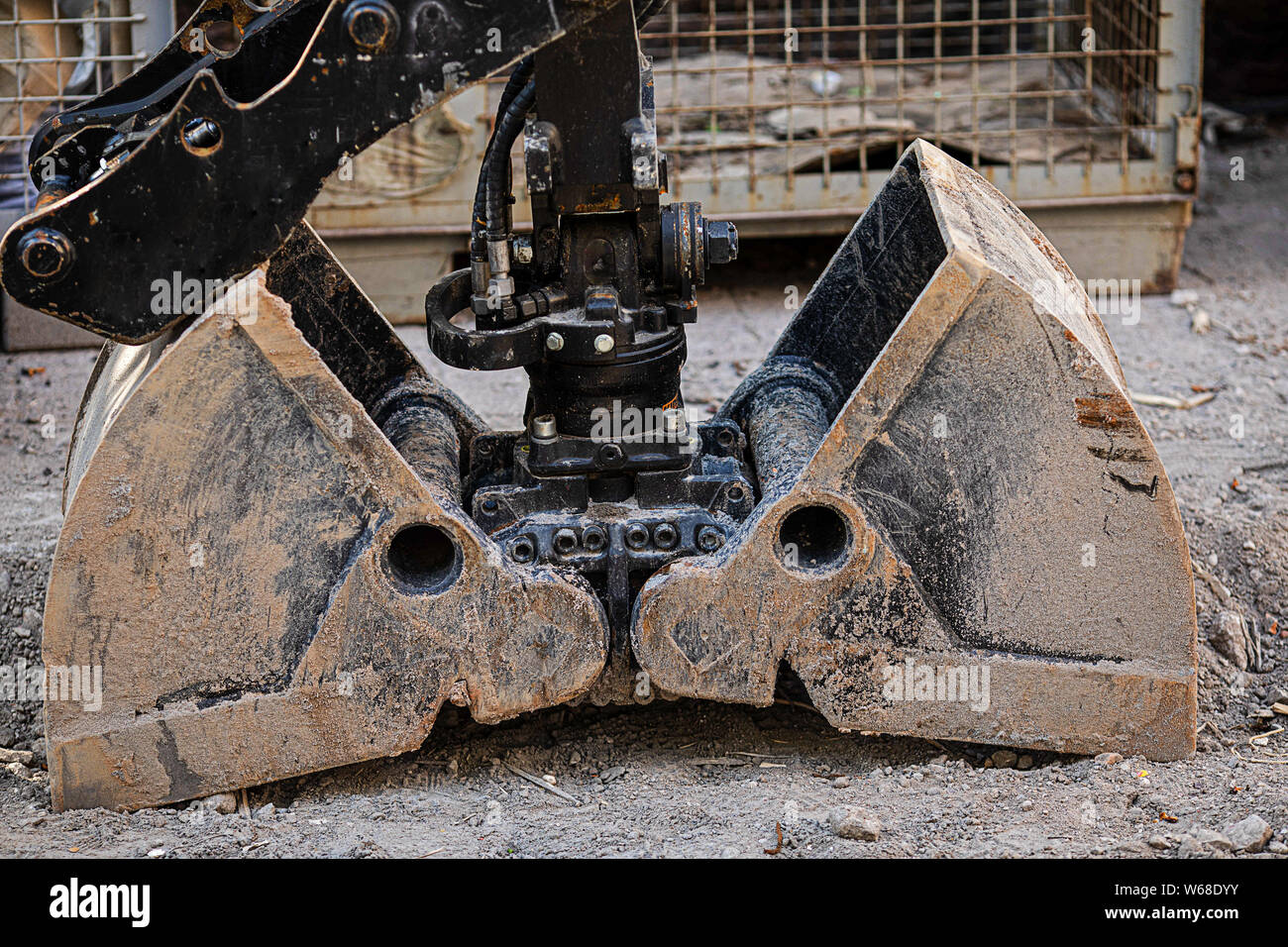 Nahaufnahme der ein Bagger Schaufel auf einer Baustelle Stockfoto