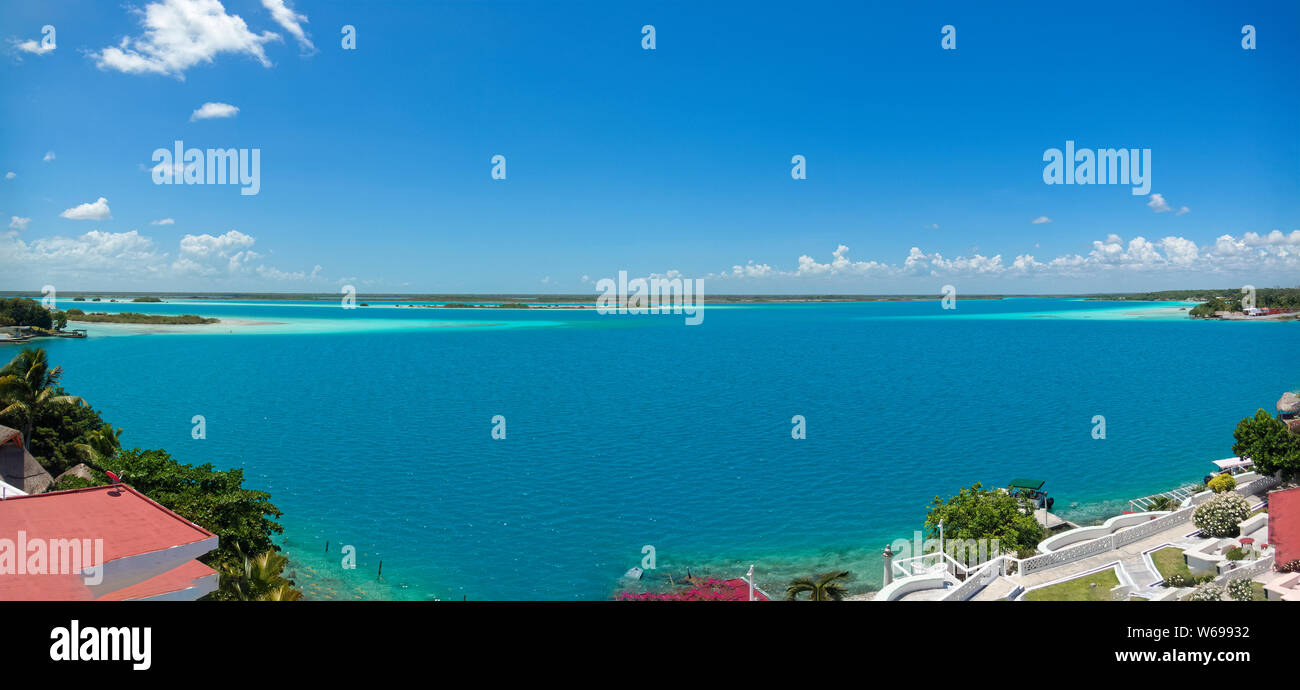 See Bacalar oder den See von sieben Farben Stockfoto