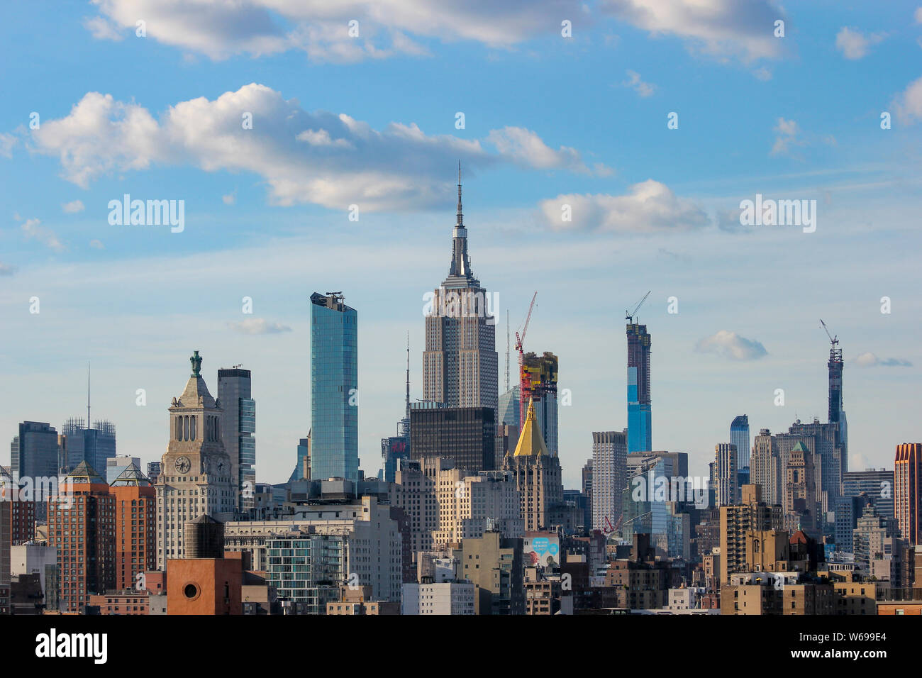 Ein Blick auf das Empire State Building von der Lower East Side, Manhattan, New York City, New York, United States Stockfoto