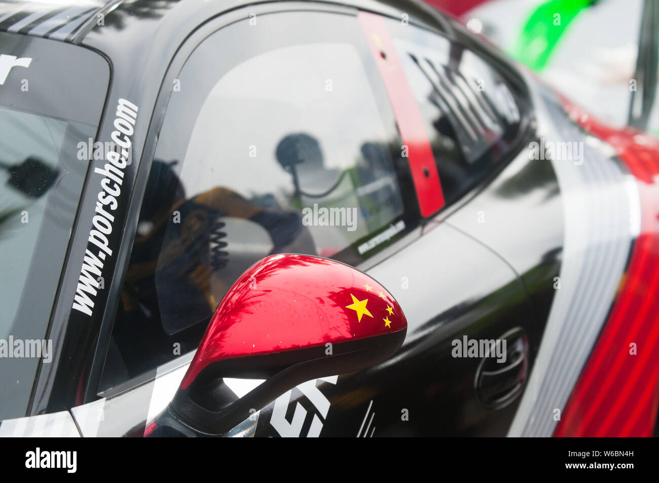 Bang Saen, Thailand - Juli 1, 2017: Detail der Porsche GT3 Cup von Zhang Dasheng aus China während Porsche Carrera Cup Asien bei Bang Saen Straße Circ. Stockfoto