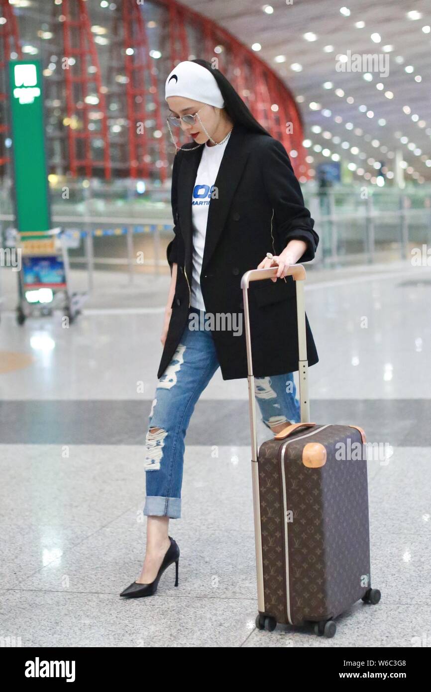 Chinesische Schauspielerin Fan Bingbing kommt an der Beijing Capital International Airport für die 71 Cannes Film Festival in Peking, China, 8. Mai 2018. Stockfoto