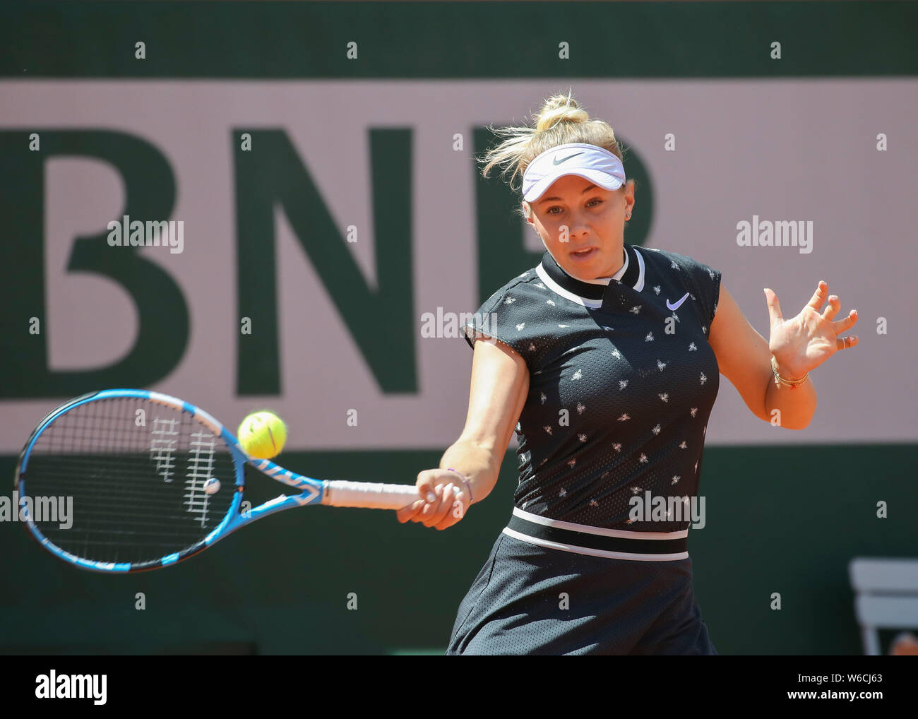 Amerikanische Tennisspieler Amanda Anisimova spielen Vorhand Schuß in French Open 2019 Tennis Turnier, Paris, Frankreich Stockfoto