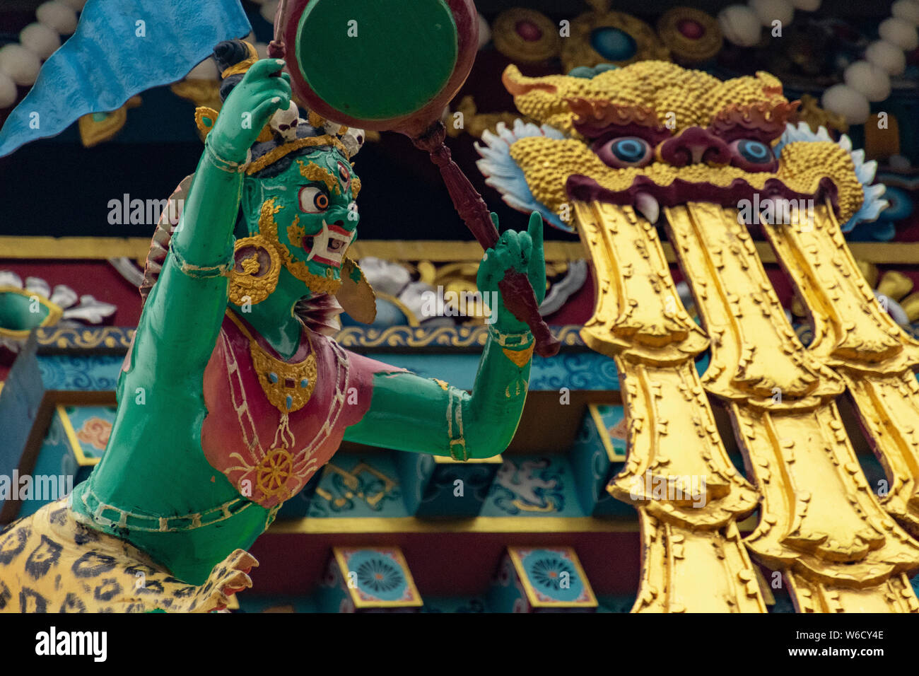 Die Namdroling Nyingmapa Kloster ist die größte Lehre Zentrum der Nyingma Linie des tibetischen Buddhismus in der Welt. Stockfoto