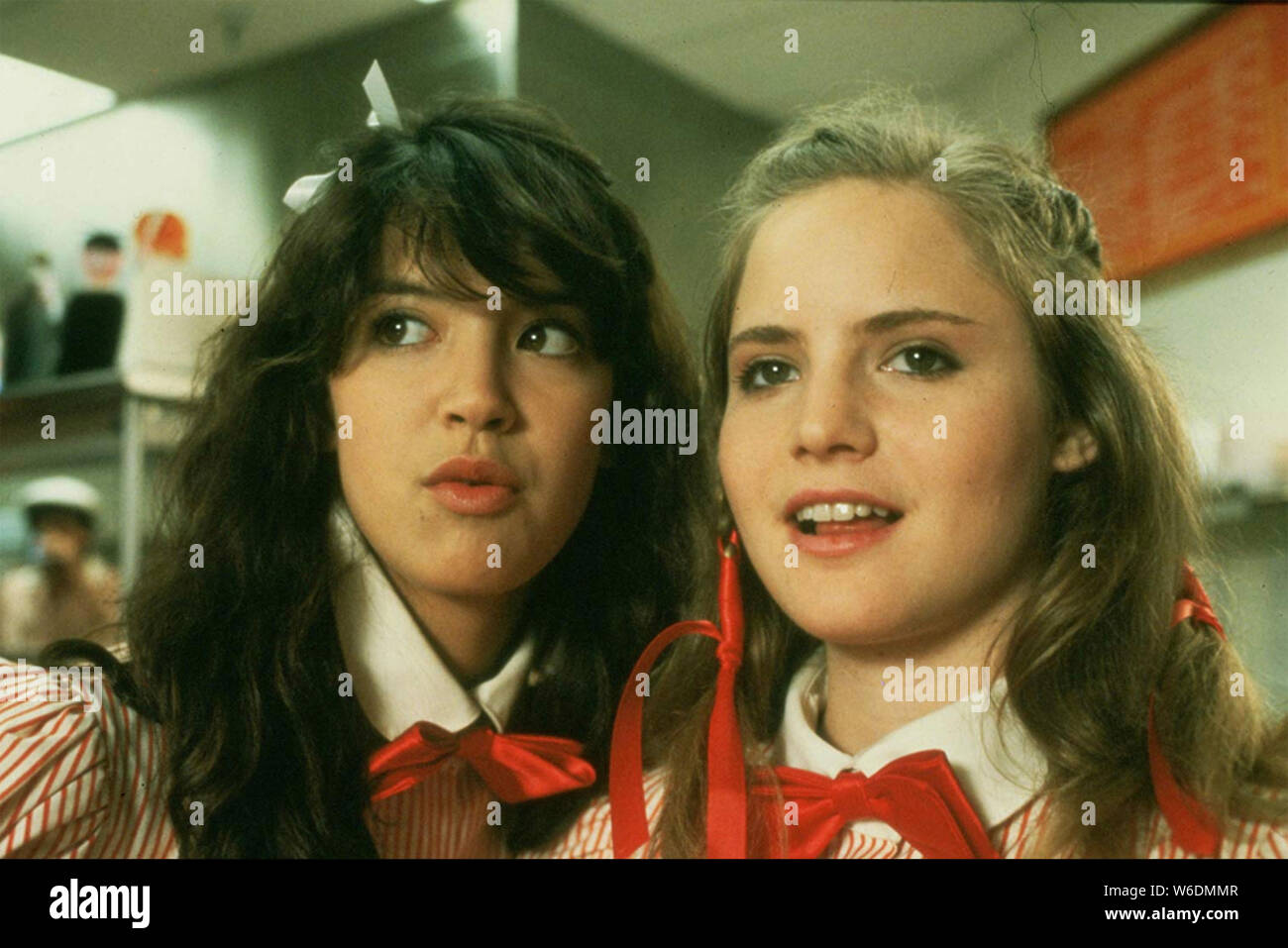 Schnelle Zeiten an RIDGEMONT HIGH 1982 Universal Pictures Film mit Phoebe Cates links und Jennifer Jason Leigh Stockfoto