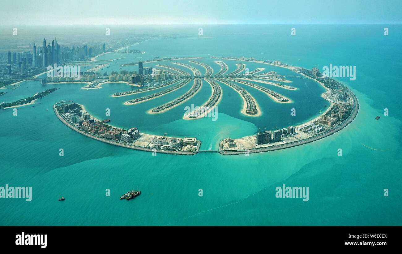 Artificial palm islands -Fotos und -Bildmaterial in hoher Auflösung – Alamy