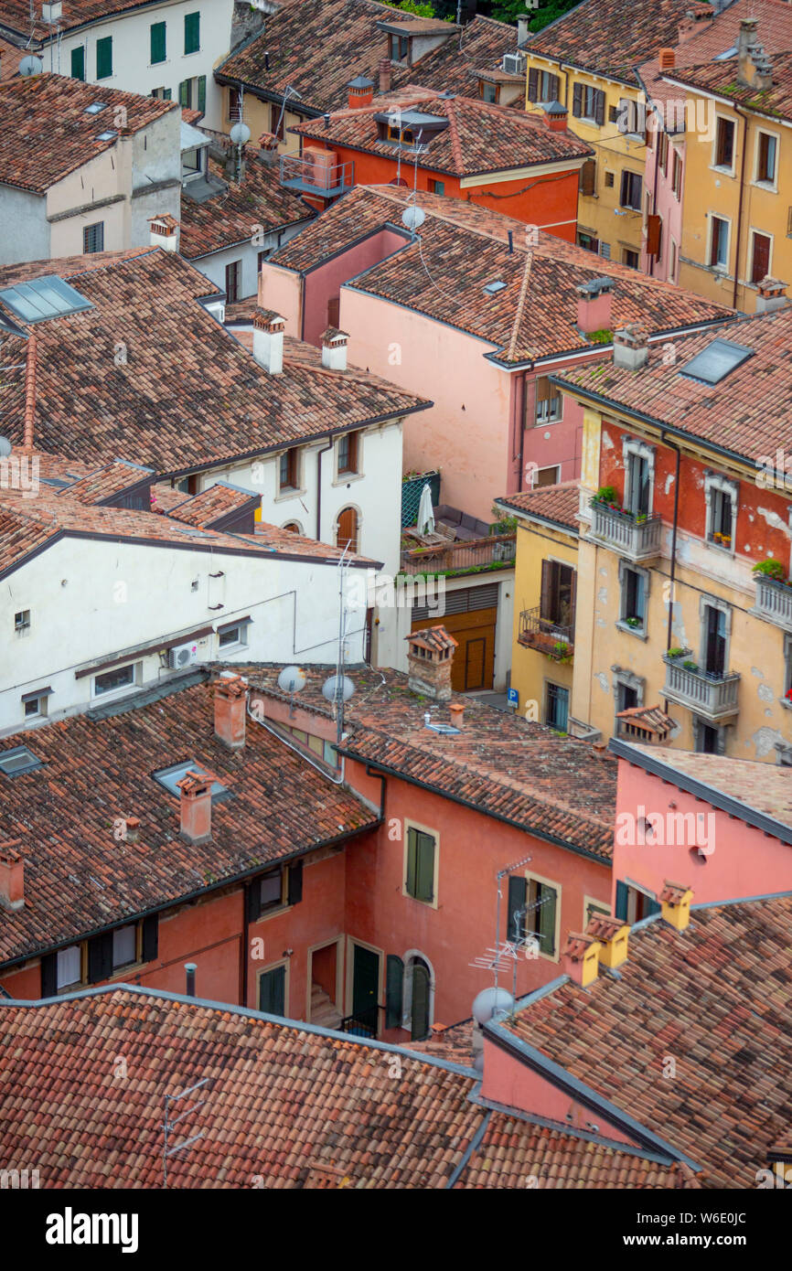 Unten Loking auf die Dächer von Verona Stockfoto