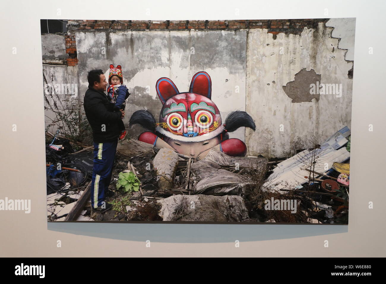 Ein Blick auf die weltweiten Debüt zeigen "wie ein Kinderspiel" durch das französische Künstler Julien eth' Malland aka Seth Globepainter im Museum für Zeitgenössische gehalten Stockfoto