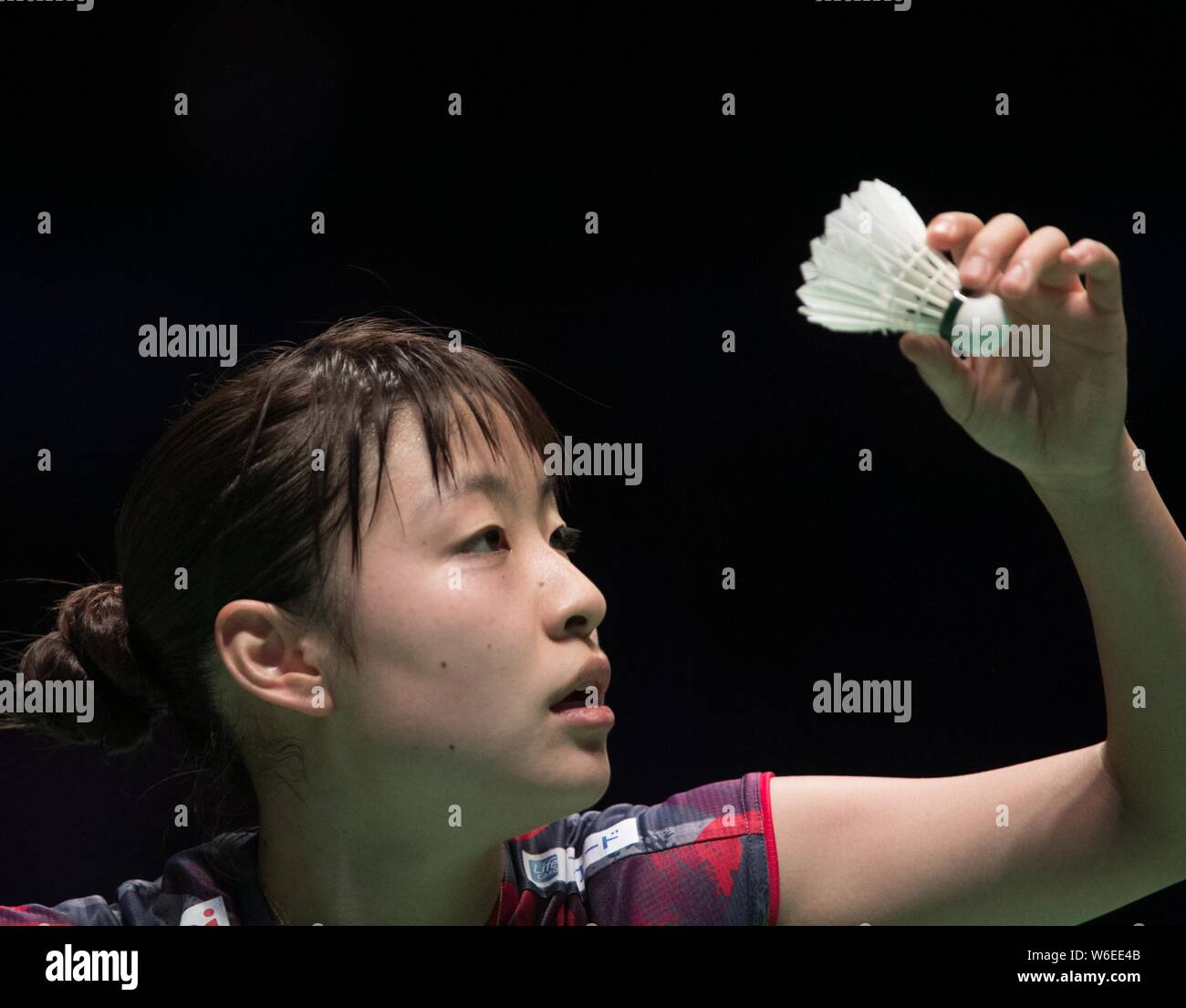 Nozomi Okuhara Japans serviert gegen S. V. Sindhu von Indien im Viertelfinale der Damen während der YONEX All England Open Badmi Stockfoto