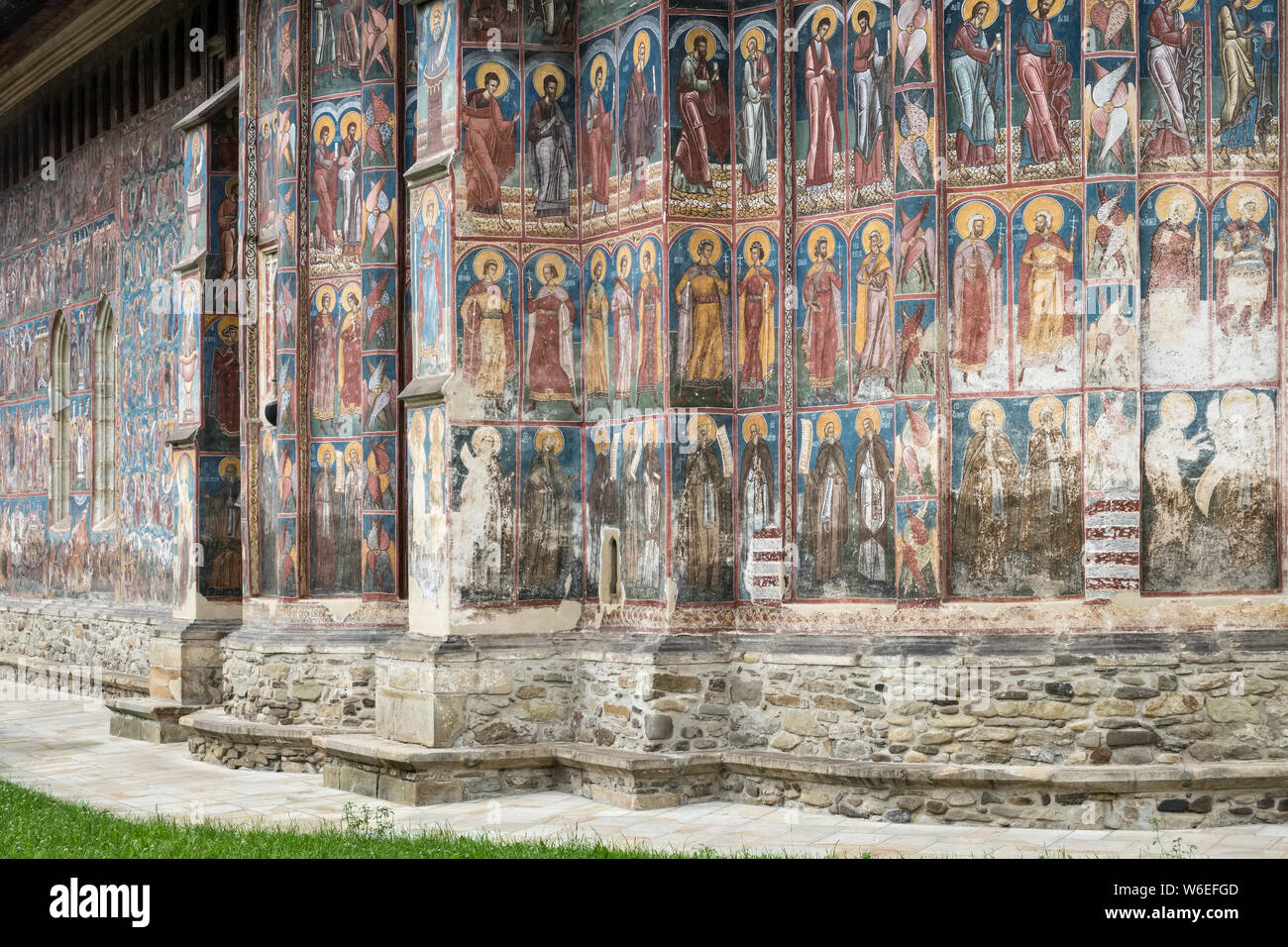 Moldovița Kloster (Mânăstirea Moldovița), Bukowina, Rumänien. Eine der berühmten bemalten Kirchen an der Moldau, es wurde im Jahr 1537 abgeschlossen Stockfoto