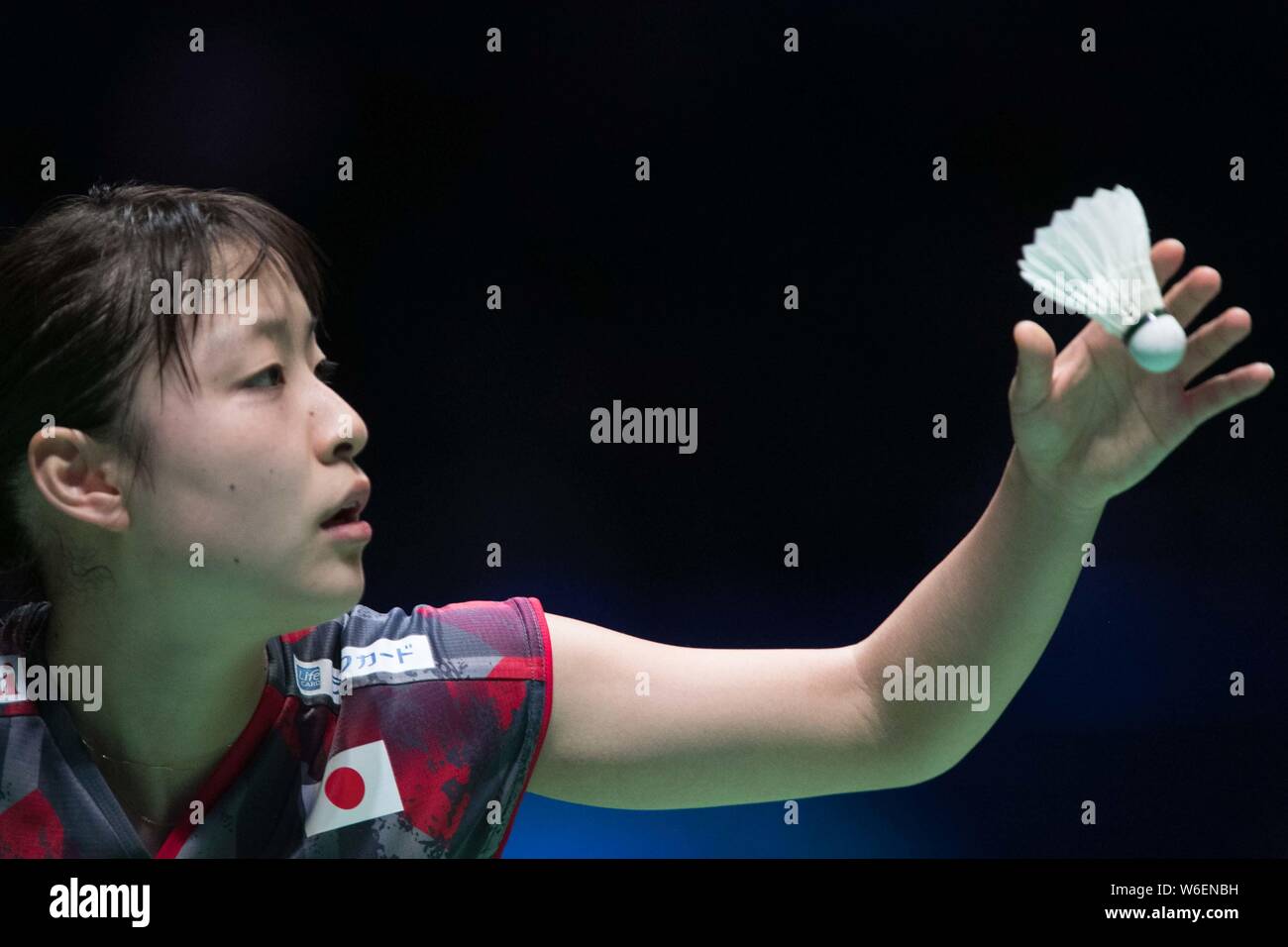 Nozomi Okuhara Japans serviert gegen S. V. Sindhu von Indien im Viertelfinale der Damen während der YONEX All England Open Badmi Stockfoto