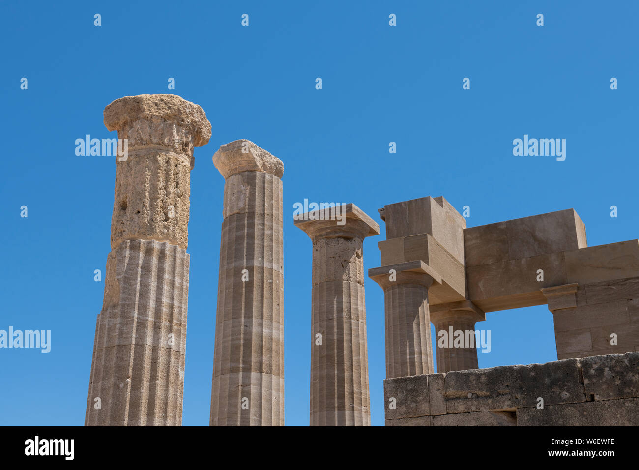 Griechenland, Rhodos. Historische, mittelalterliche Lindos Akropolis von Lindos. 4. Jahrhundert