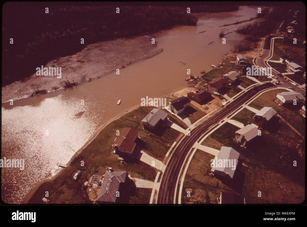 Luftaufnahme von OCCOQUAN RIVER, KÜSTENEROSION und VERSCHLAMMUNG Stockfoto