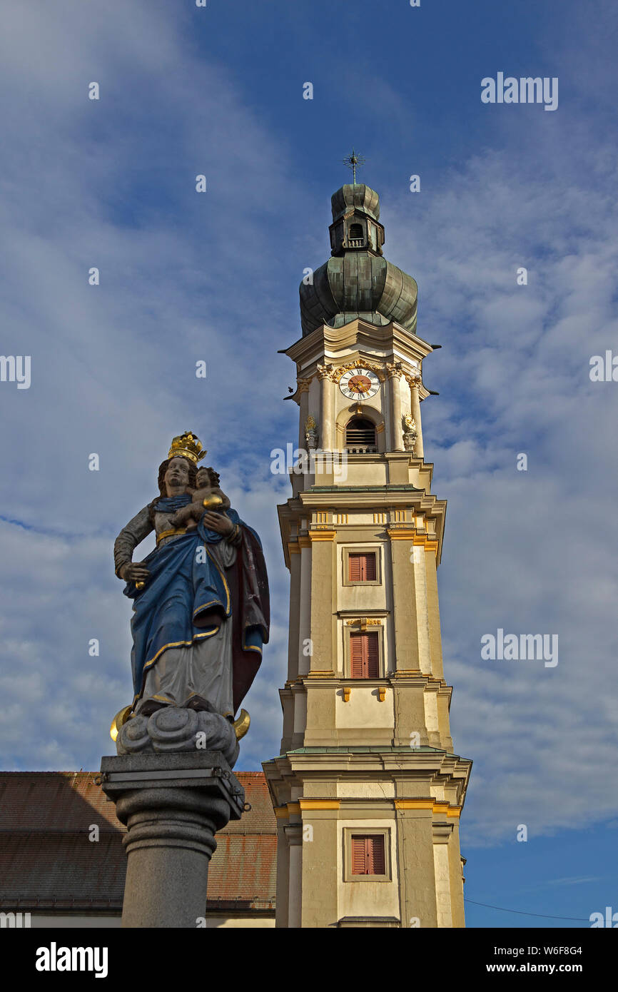Kirche St. Peter und St. Paul, Deggendorf, Bayerischer Wald, Niederbayern, Deutschland Stockfoto
