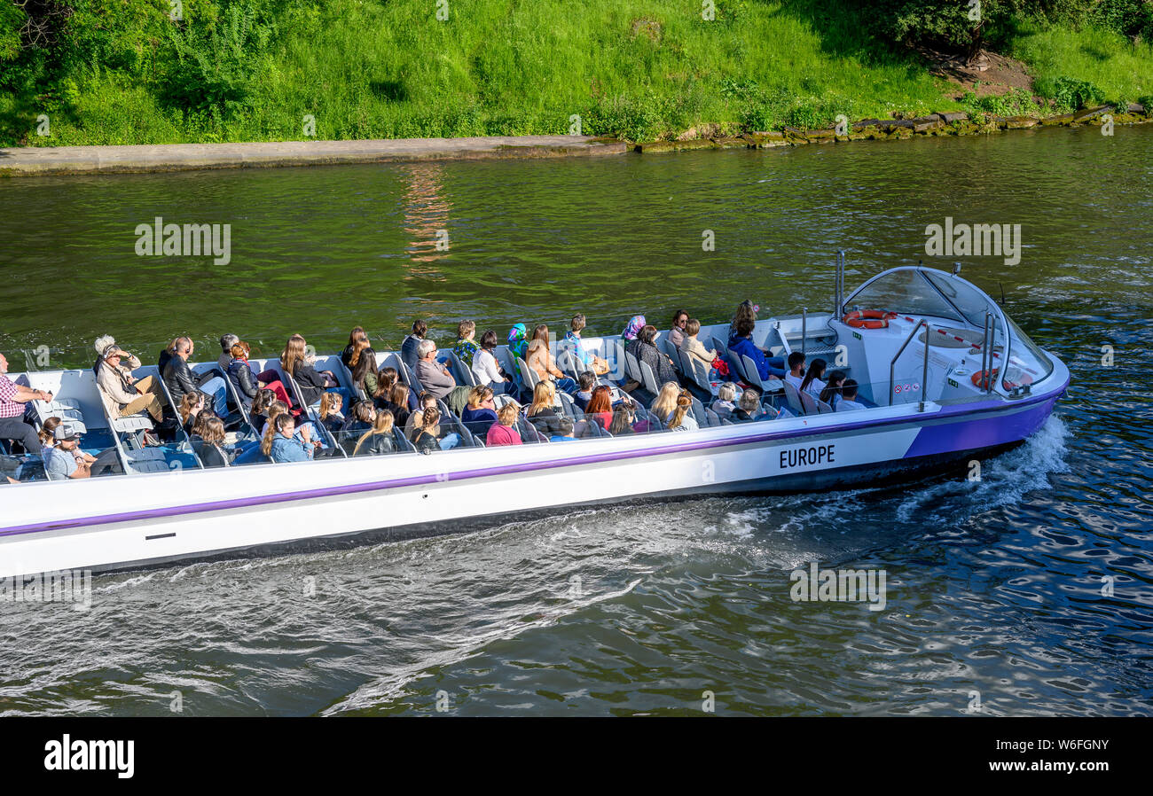 Batorama Sightseeing Kreuzfahrt Schiff, Ill, Straßburg, Elsass, Frankreich, Europa, Stockfoto