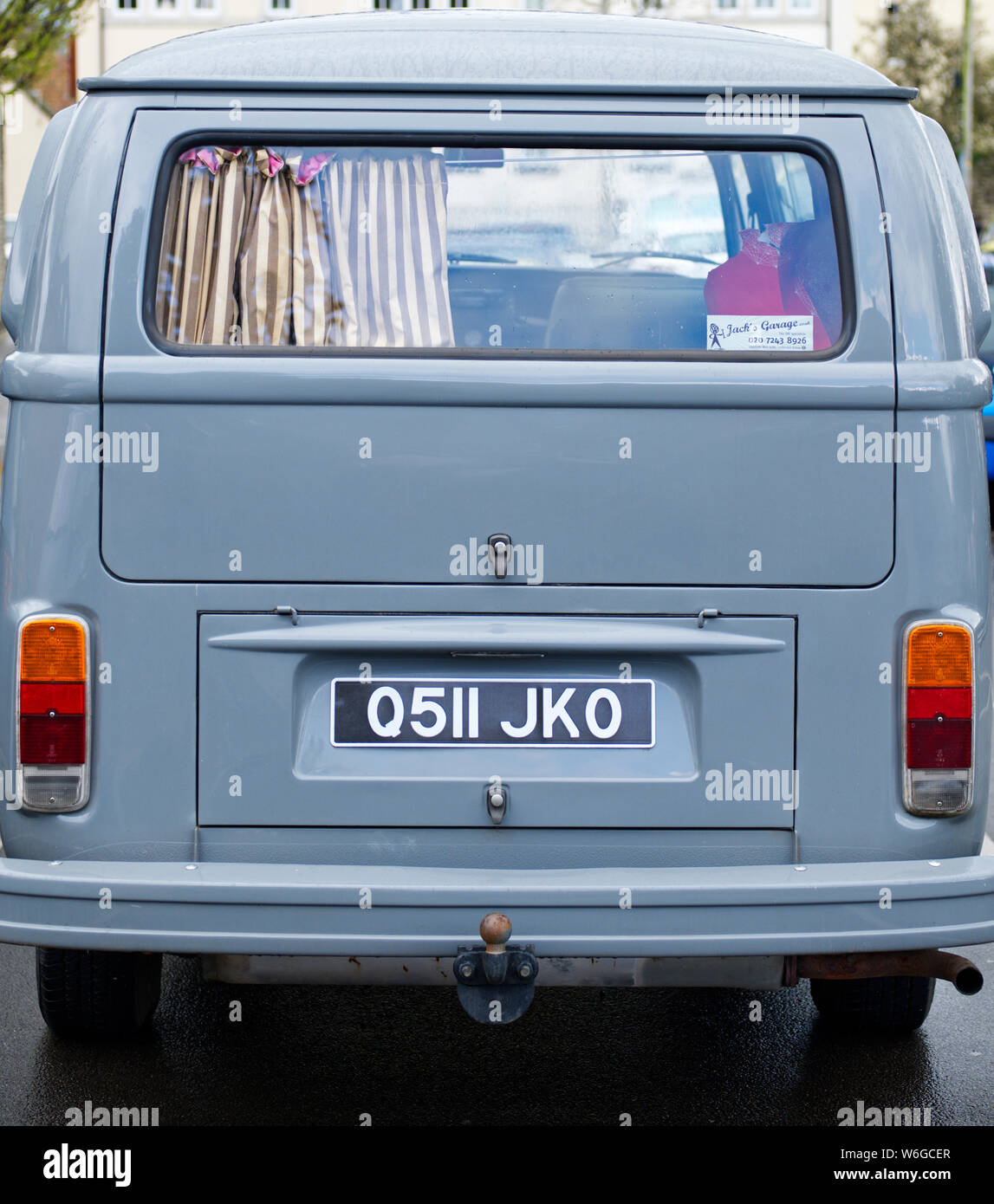 Rückansicht eines 1986 restaurierten VW Van Stockfoto