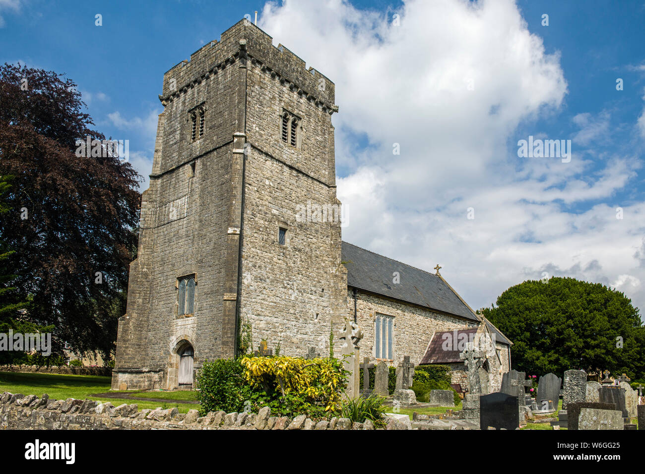 St. Peters Kirche in Peterston Super Ely, einem Dorf im Tal von Glamorgan, South Wales Stockfoto
