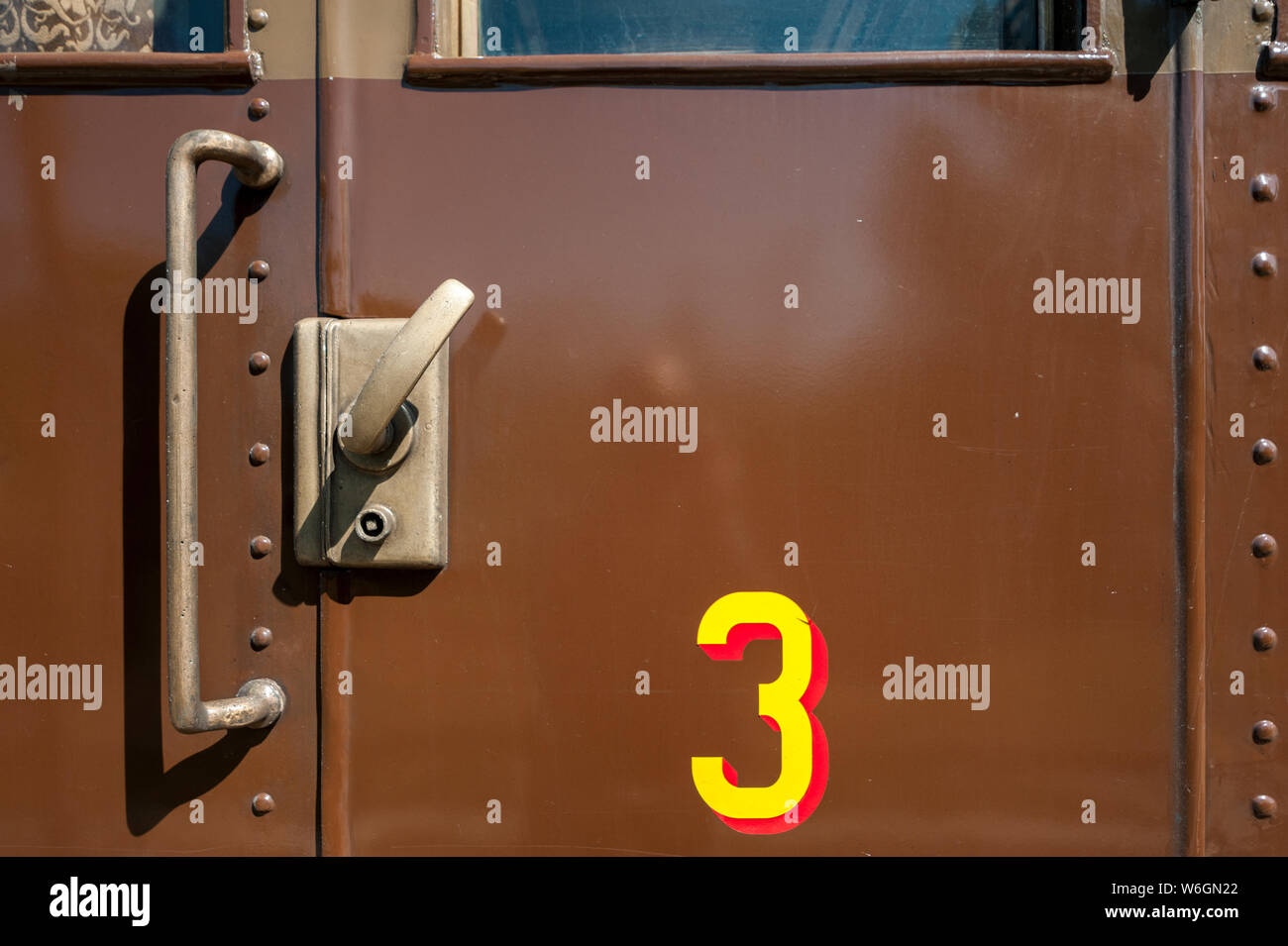 Alte bahn wagen. Dritte Klasse der Kabinentür Stockfoto