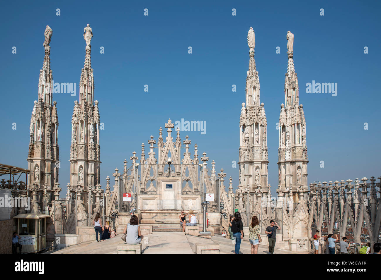 Mailand, Italien; Juli 2019: Dom in Mailand, vom Dach, Italien Stockfoto