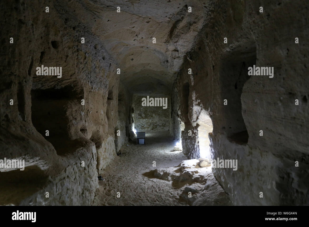 Tunnel im serapeum von Alexandria, Alexandria, Ägypten Stockfoto