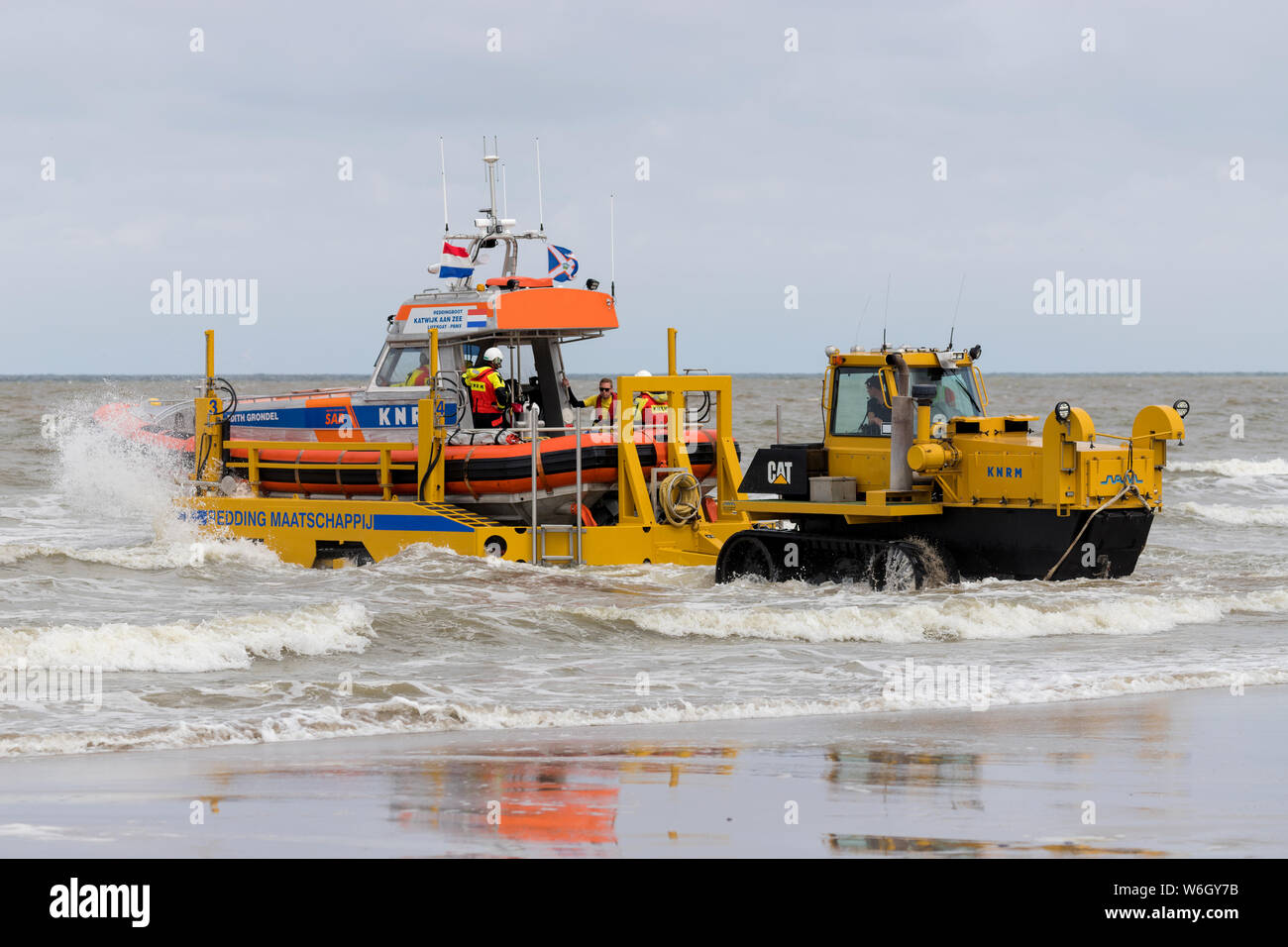 KNRM Rettungsboot EDITH GRONDEL eingeleitet. KNRM ist die freiwillige Organisation in den Niederlanden mit der Aufgabe, die Rettung von Leben auf See. Stockfoto
