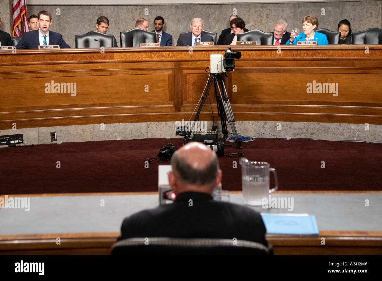 U.S. Navy Vice Adm. Michael M. Gilday, Direktor des Joint Staff, bezeugt vor dem Streitkräfteausschuss des Senats während seiner Anhörung für die Position des Chief Naval Operations, an den Senat Dirksen Gebäude Juli 31, 2019 in Washington, D.C. Stockfoto