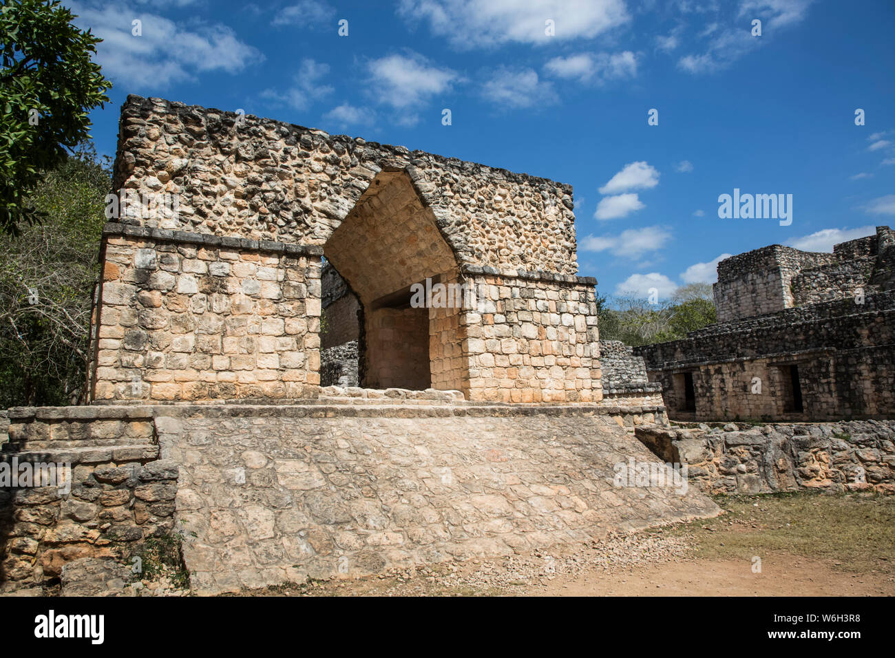 Eingang Arch, Ek Balam, Yucatec-Mayan Archäologische Stätte; Yucatan, Mexiko Stockfoto