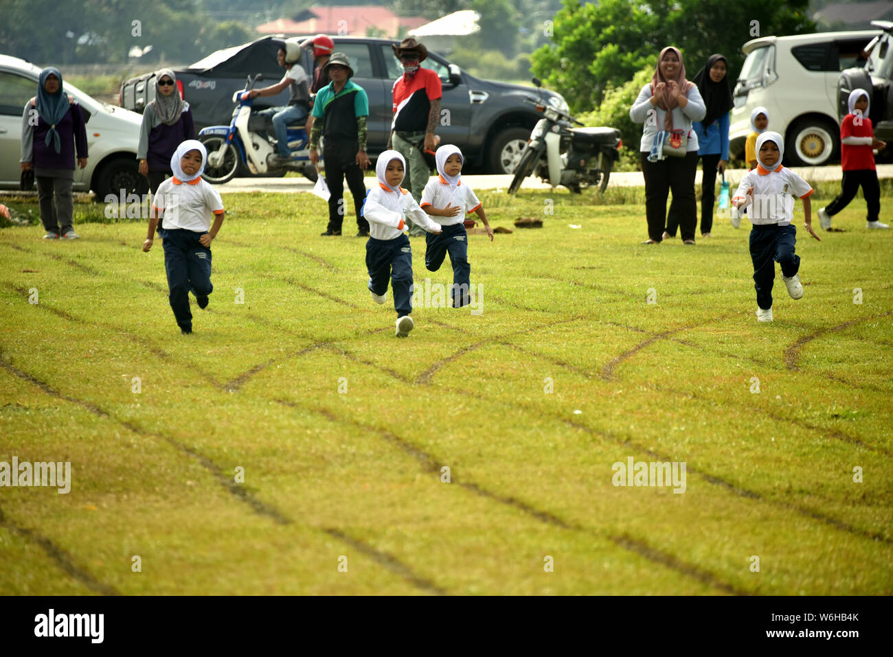 Ratshausen, PAHANG - 17. Februar 2019 Jährliche Grundschule Sport Tage vor der Schule in der Nähe für die Semesterferien. Stockfoto