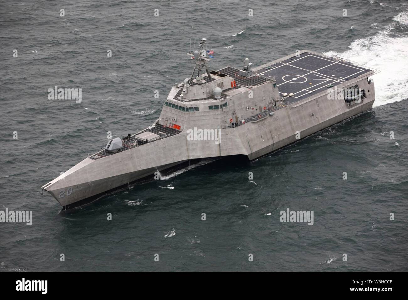 Die Zukunft U.S Navy Unabhängigkeit - Variante Littoral Combat Ship USS Cincinnati ist für Abnahmetests, das sind die letzten bedeutenden Meilenstein vor der Auslieferung des Schiffes der Marine Juli 18, 2019 im Golf von Mexiko begonnen. Stockfoto