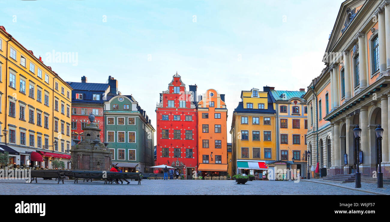 Traditionelle bunte Häuser in Platz Stortorget, Altstadt (Gamla Stan) von Stockholm, Schweden Stockfoto