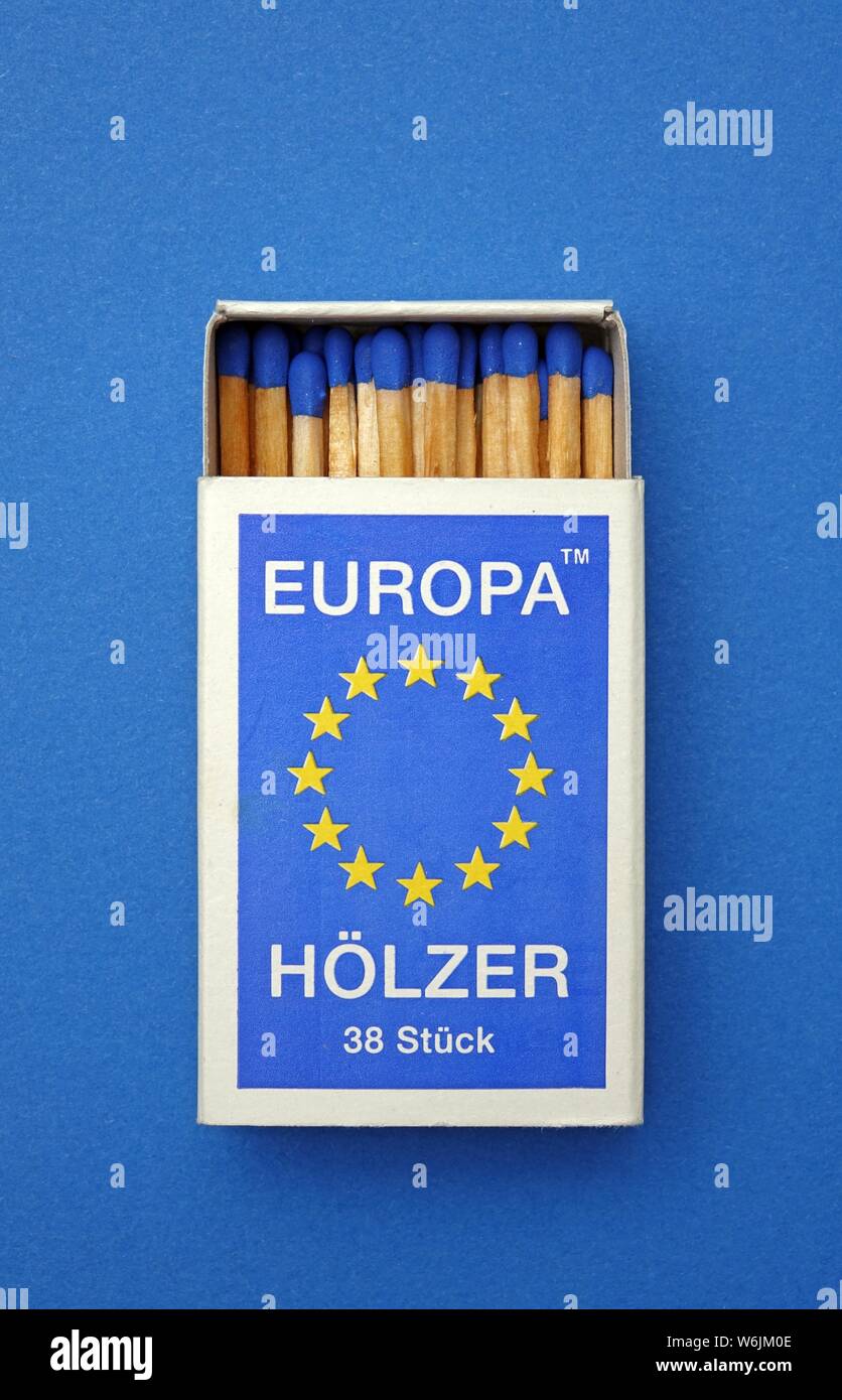 Geöffnet Streichholzschachtel mit EU-Sternen, Streichhölzer, Symbol Bild Gefahr, Deutschland Stockfoto