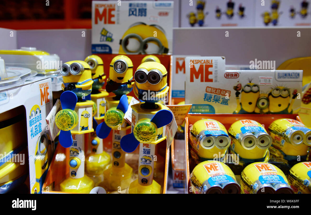 Ansicht der Minion Puppen auf der Minion - themed Pop-up Stores in Nanjing, Provinz Jiangsu, China vom 7. Februar 2018. Ein Pop-up-Sto Stockfoto