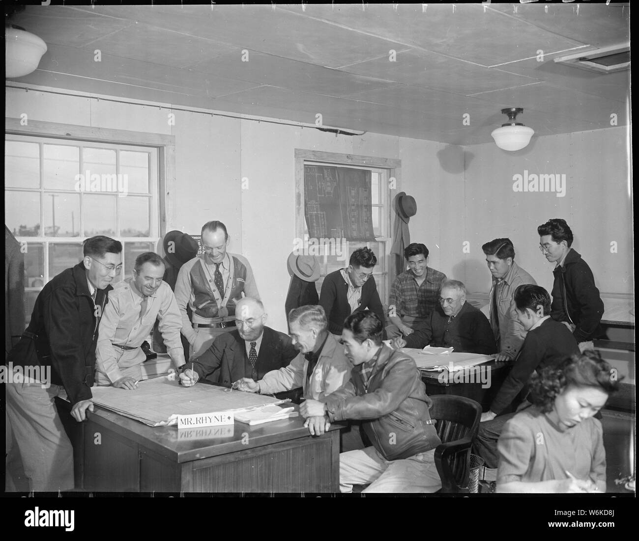 Rohwer Relocation Center, McGehee, Arkansas. Das Engineering Personal in diesem Relocation Center. Stockfoto