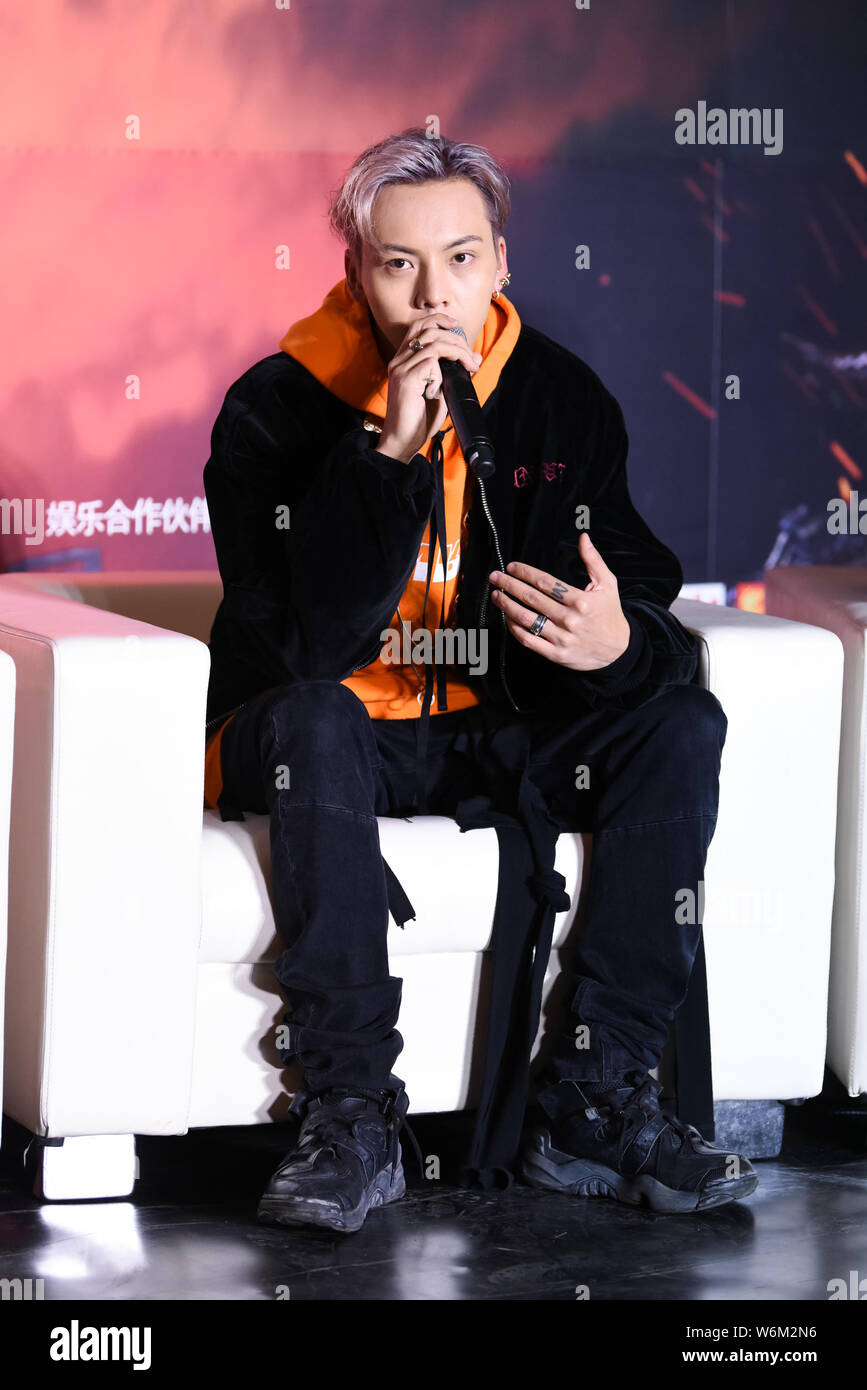 Hong Kong Sänger und Schauspieler William Chan besucht eine Pressekonferenz für die Realität talent TV Show 'Hot-Blood Dance Crew" in Shanghai, China, 23. März Stockfoto