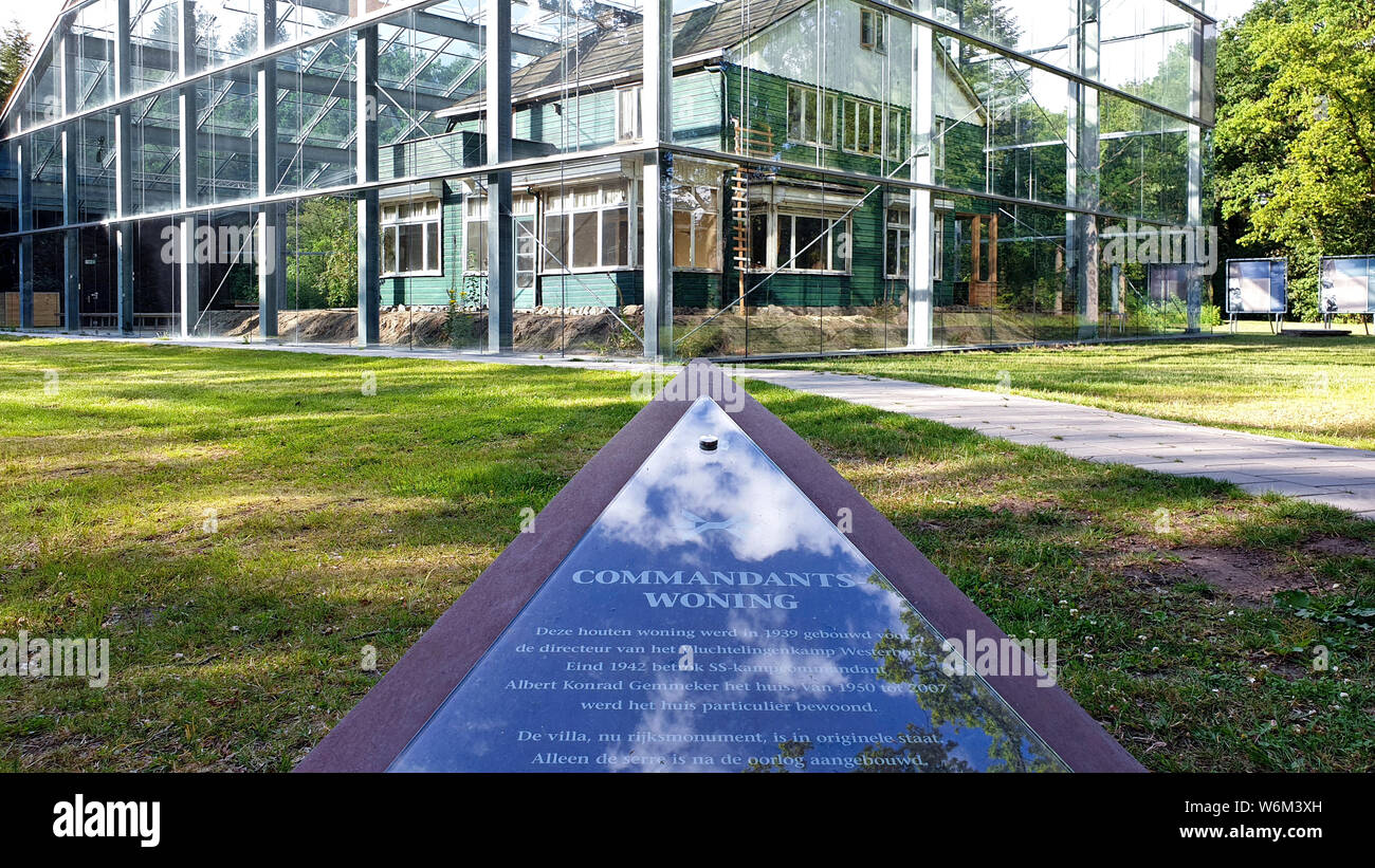 Westerbork, Niederlande - Juli 2, 2019: Das Haus der ehemaligen Lagerkommandanten Gemmeker am Westerbork Holocaust Museum. Stockfoto